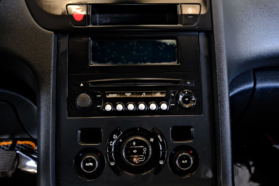 Продам Peugeot 5008 2014 года в Одессе