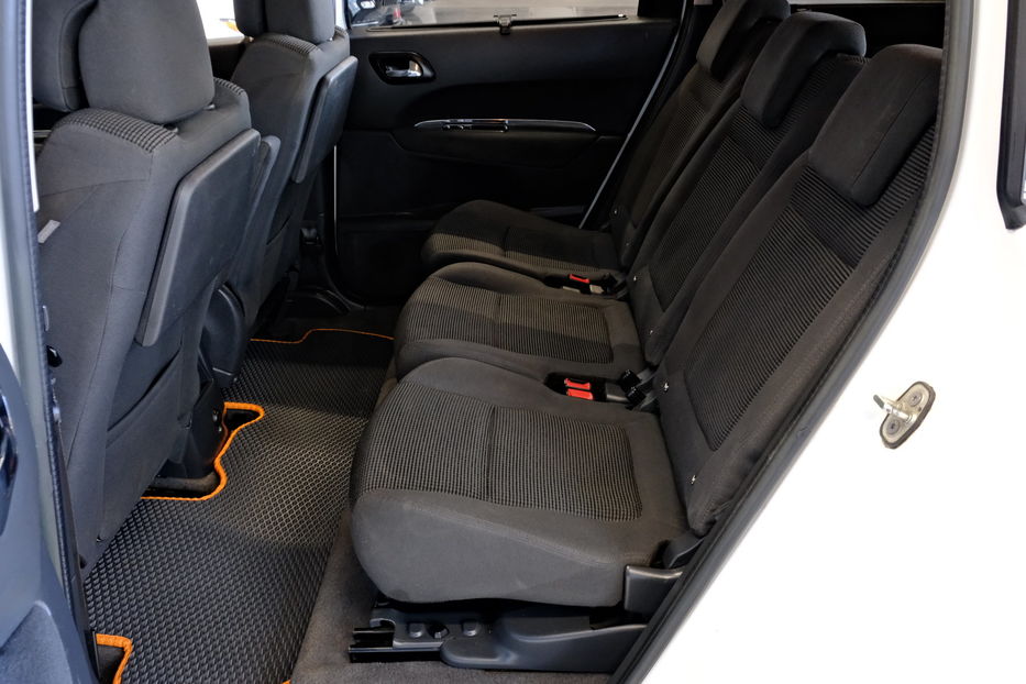 Продам Peugeot 5008 2014 года в Одессе