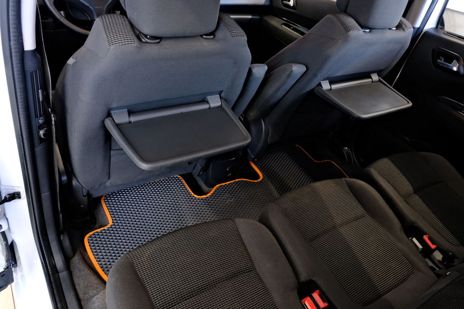 Продам Peugeot 5008 2014 года в Одессе