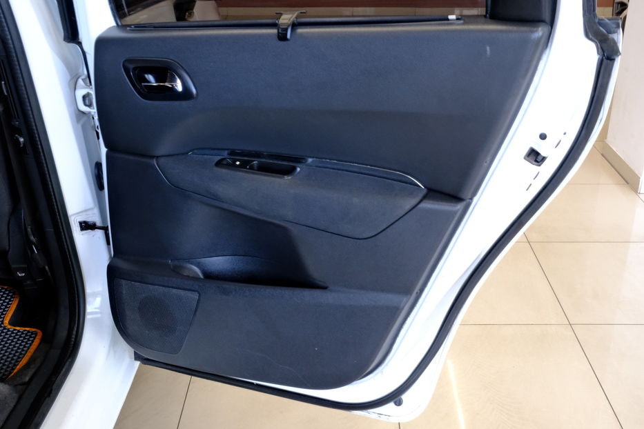 Продам Peugeot 5008 2014 года в Одессе