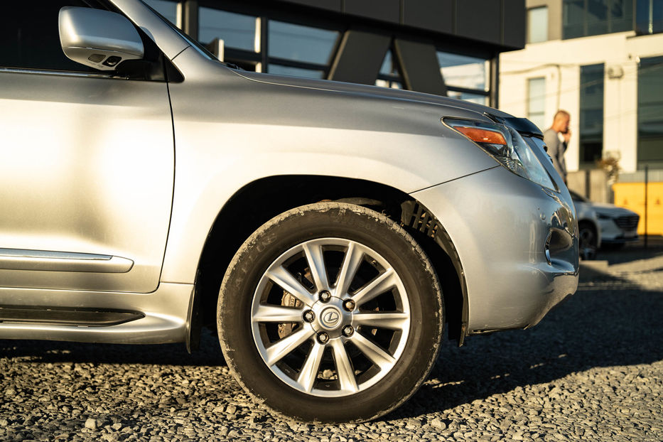 Продам Lexus LX 570 2008 года в Черновцах