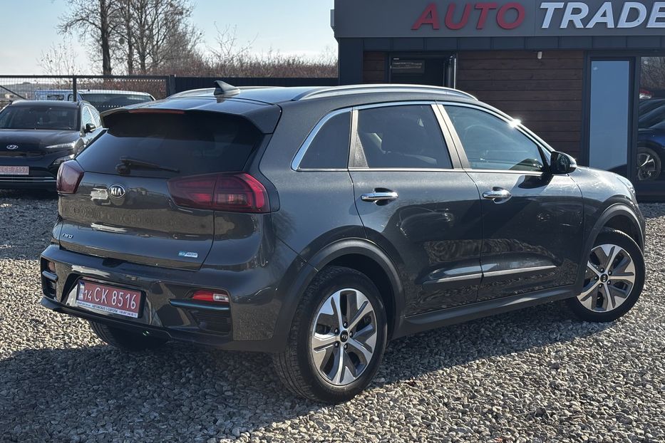 Продам Kia Niro 64 kw м.Львів 2021 года в Львове