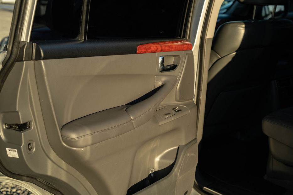 Продам Lexus LX 570 2008 года в Черновцах