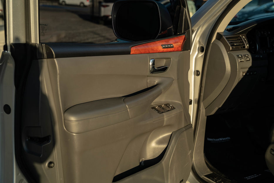 Продам Lexus LX 570 2008 года в Черновцах