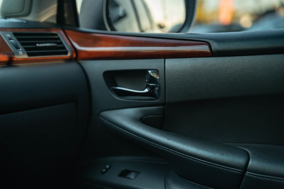 Продам Lexus LX 570 2008 года в Черновцах