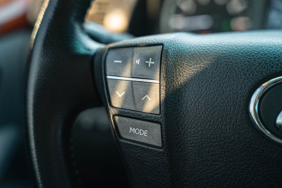 Продам Lexus LX 570 2008 года в Черновцах