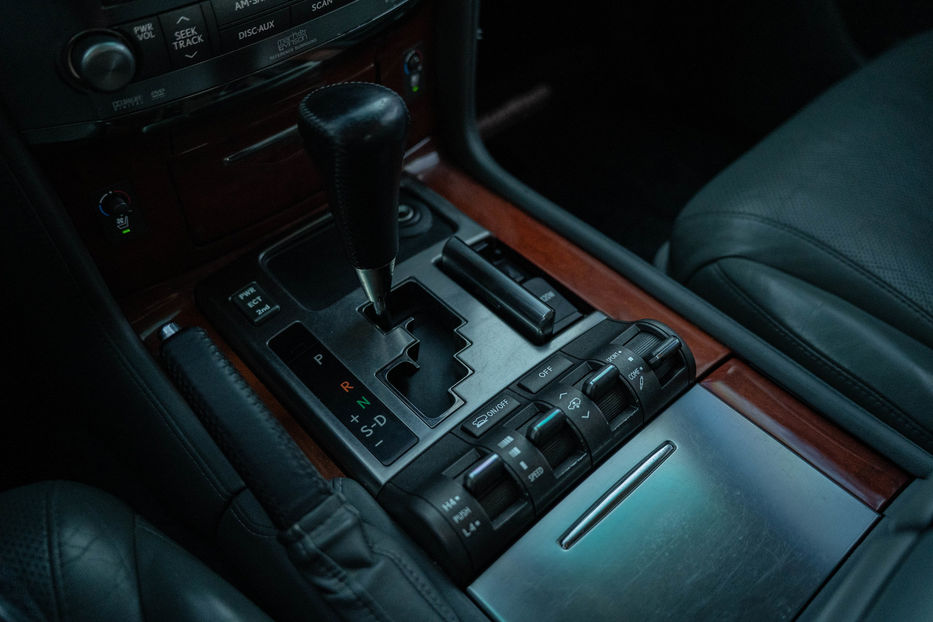 Продам Lexus LX 570 2008 года в Черновцах