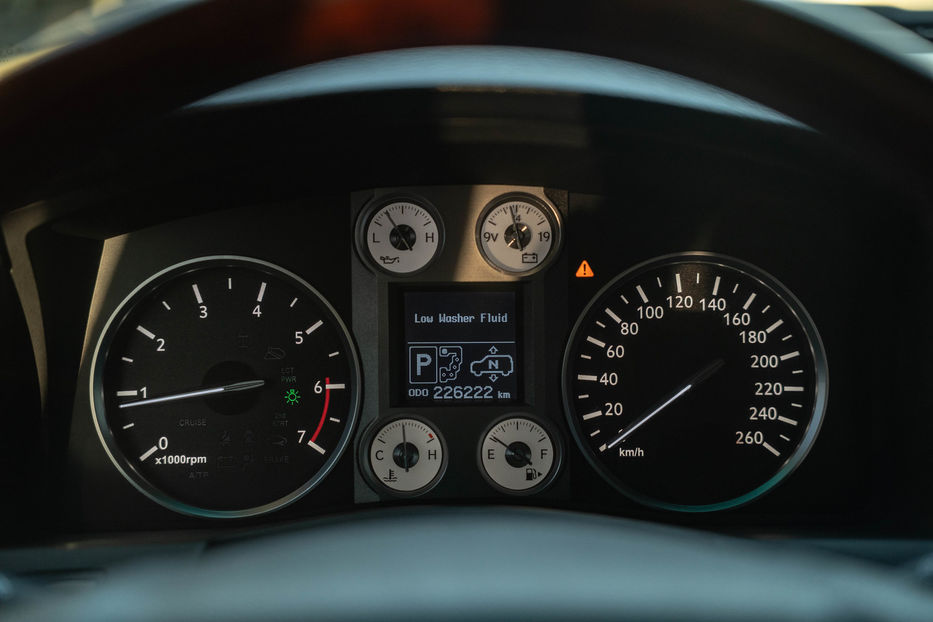 Продам Lexus LX 570 2008 года в Черновцах