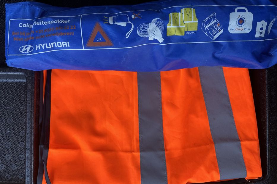 Продам Hyundai Kona  64kWhМакс.комплектація ЛЮК 2021 года в Львове