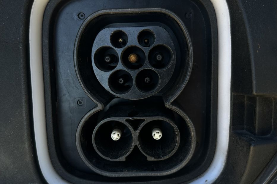 Продам Hyundai Kona  64kWhМакс.комплектація ЛЮК 2021 года в Львове