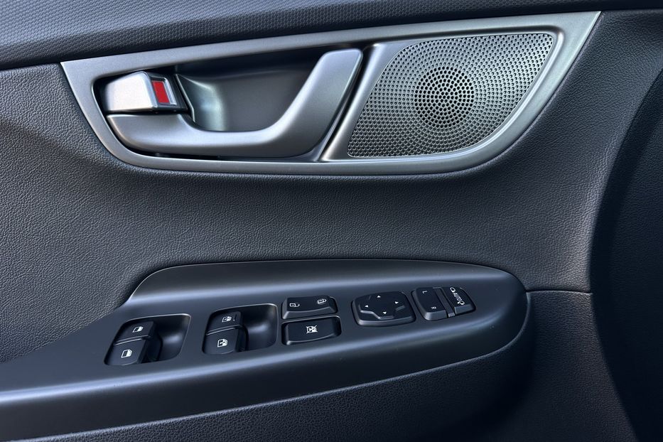 Продам Hyundai Kona  64kWhМакс.комплектація ЛЮК 2021 года в Львове