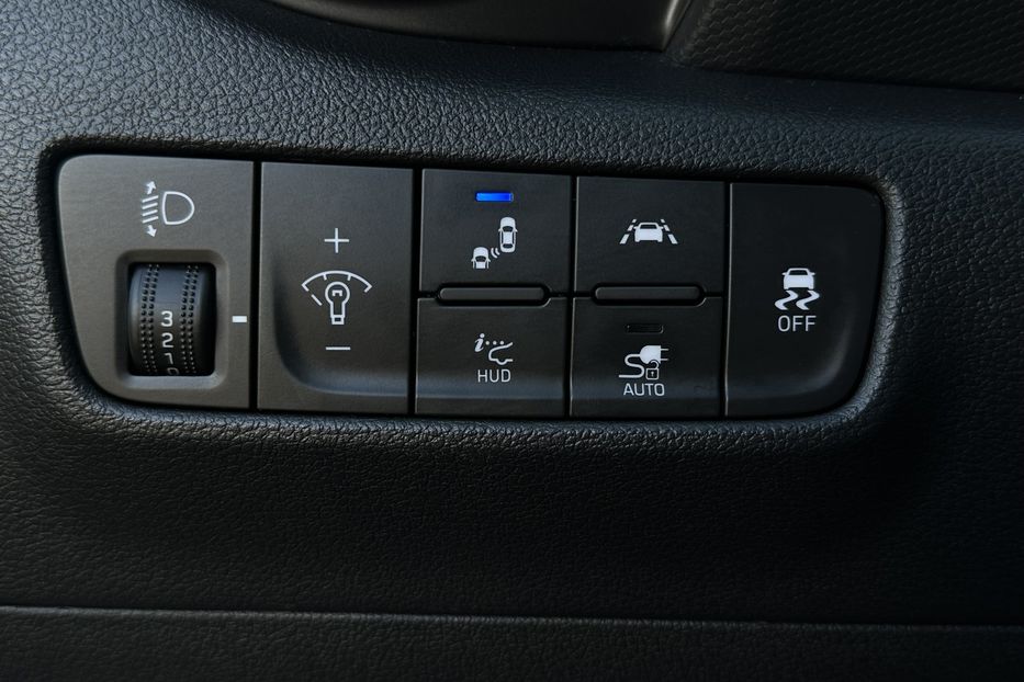 Продам Hyundai Kona  64kWhМакс.комплектація ЛЮК 2021 года в Львове