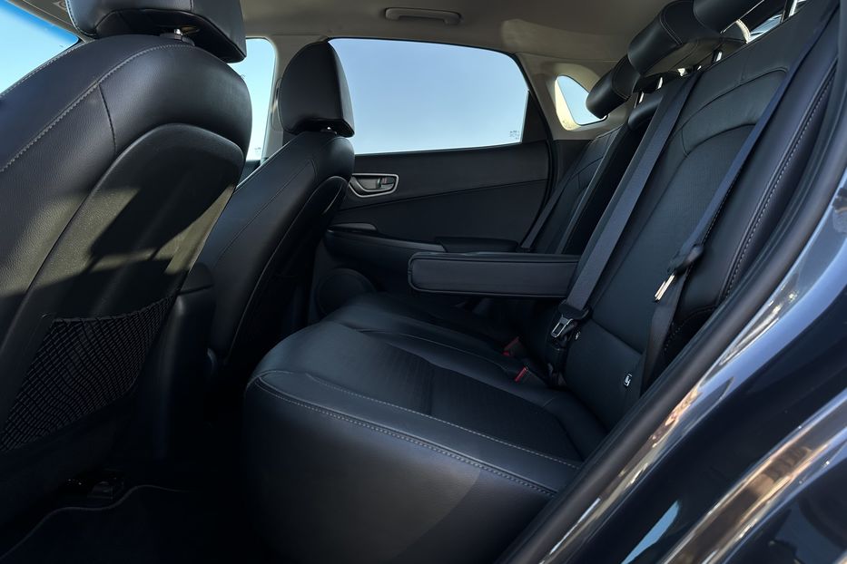 Продам Hyundai Kona  64kWhМакс.комплектація ЛЮК 2021 года в Львове