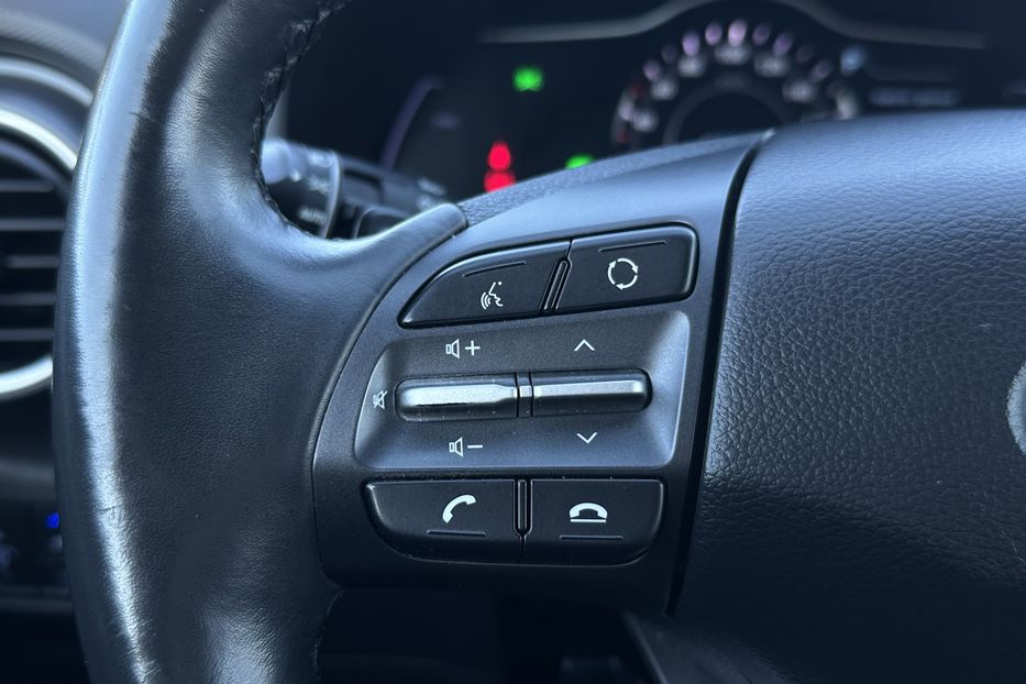 Продам Hyundai Kona  64kWhМакс.комплектація ЛЮК 2021 года в Львове