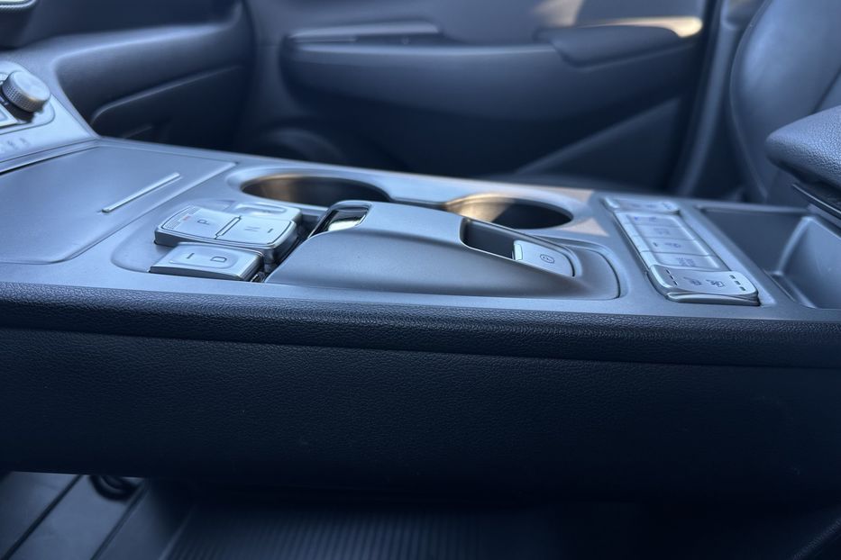 Продам Hyundai Kona  64kWhМакс.комплектація ЛЮК 2021 года в Львове