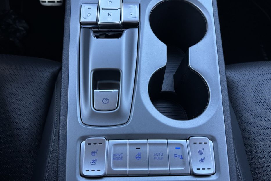 Продам Hyundai Kona  64kWhМакс.комплектація ЛЮК 2021 года в Львове