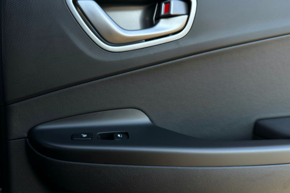 Продам Hyundai Kona  64kWhМакс.комплектація ЛЮК 2021 года в Львове