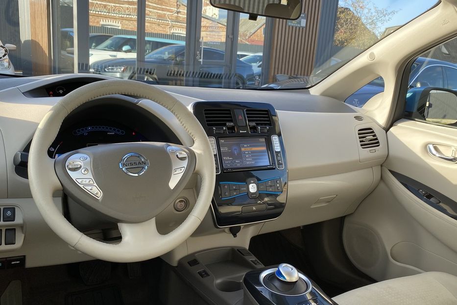 Продам Nissan Leaf 2011 года в Луцке