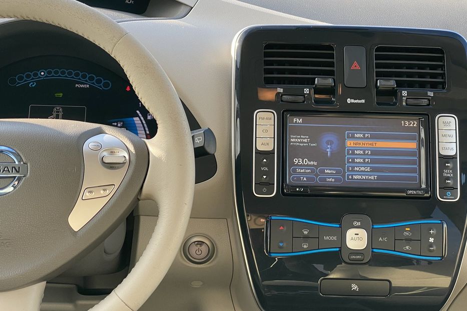 Продам Nissan Leaf 2011 года в Луцке