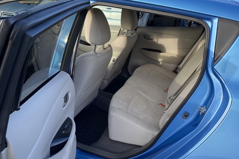 Продам Nissan Leaf 2011 года в Луцке