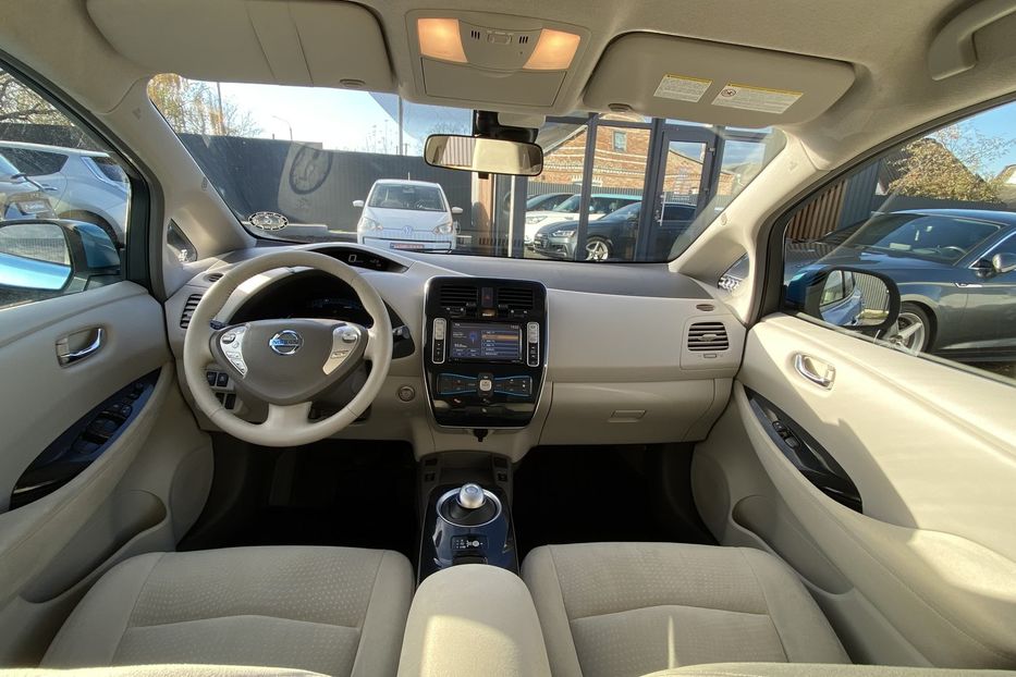 Продам Nissan Leaf 2011 года в Луцке
