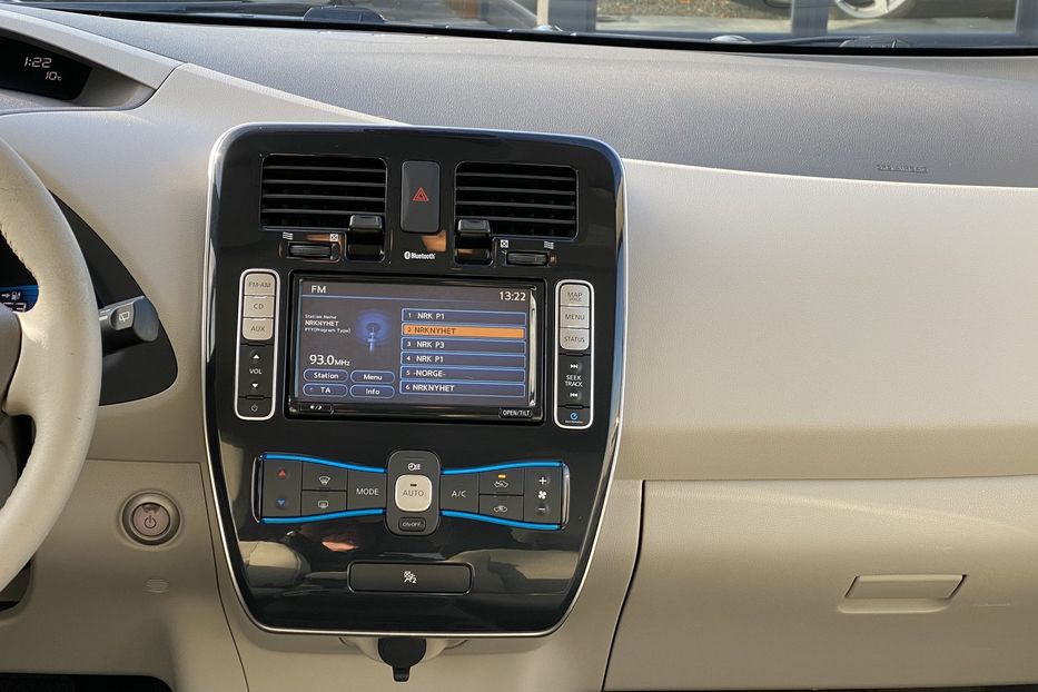 Продам Nissan Leaf 2011 года в Луцке