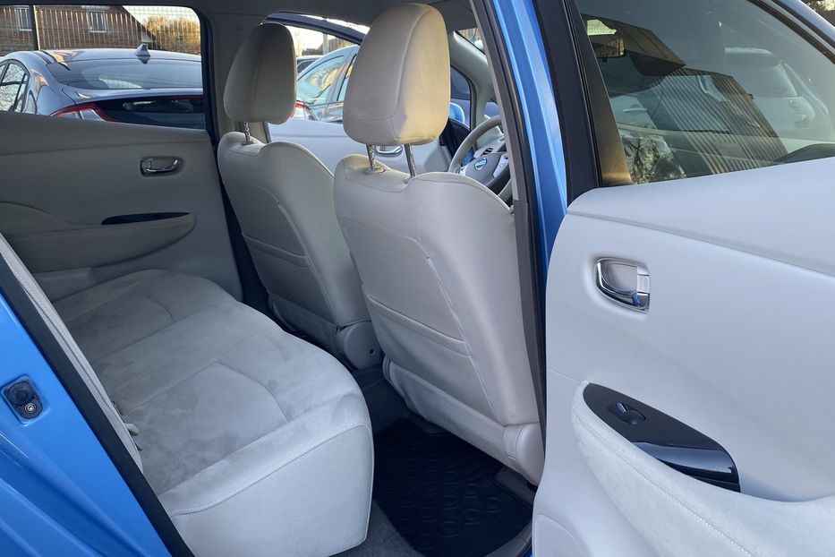 Продам Nissan Leaf 2011 года в Луцке