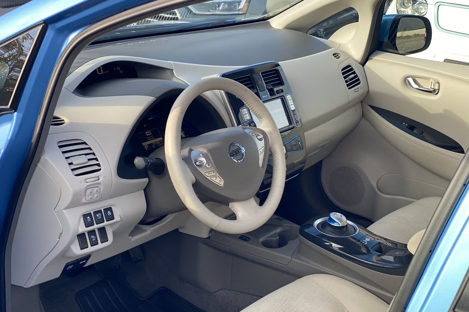 Продам Nissan Leaf 2011 года в Луцке