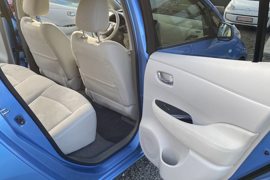 Продам Nissan Leaf 2011 года в Луцке