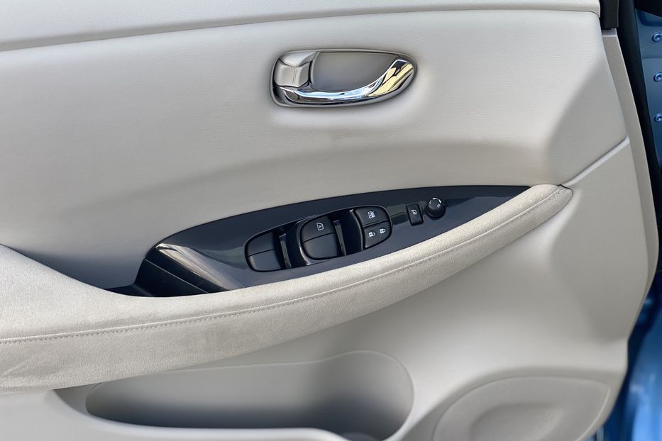 Продам Nissan Leaf 2011 года в Луцке