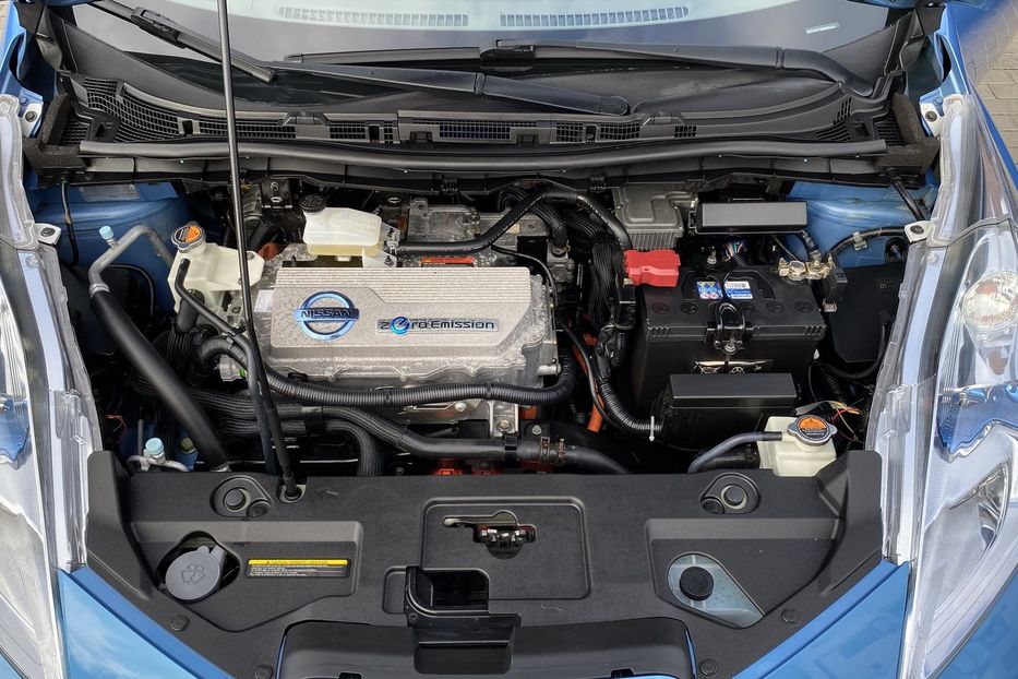 Продам Nissan Leaf 2011 года в Луцке