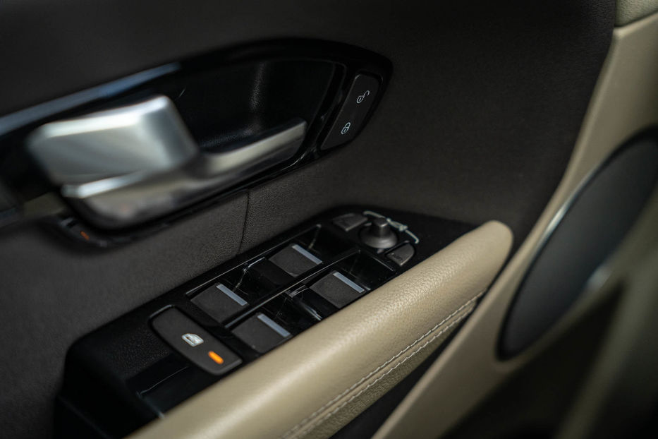 Продам Land Rover Range Rover Evoque SE 2017 года в Черновцах