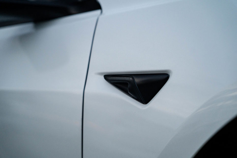 Продам Tesla Model 3 Performance 2023 года в Черновцах