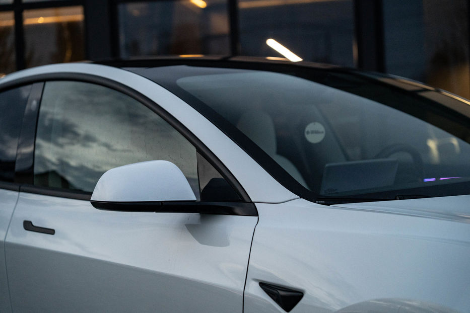 Продам Tesla Model 3 Performance 2023 года в Черновцах