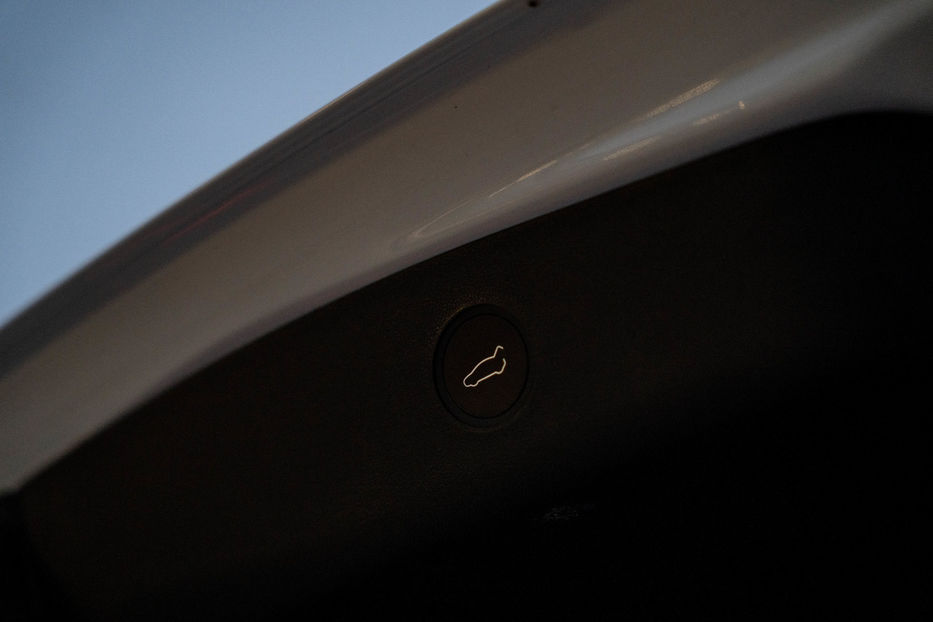 Продам Tesla Model 3 Performance 2023 года в Черновцах