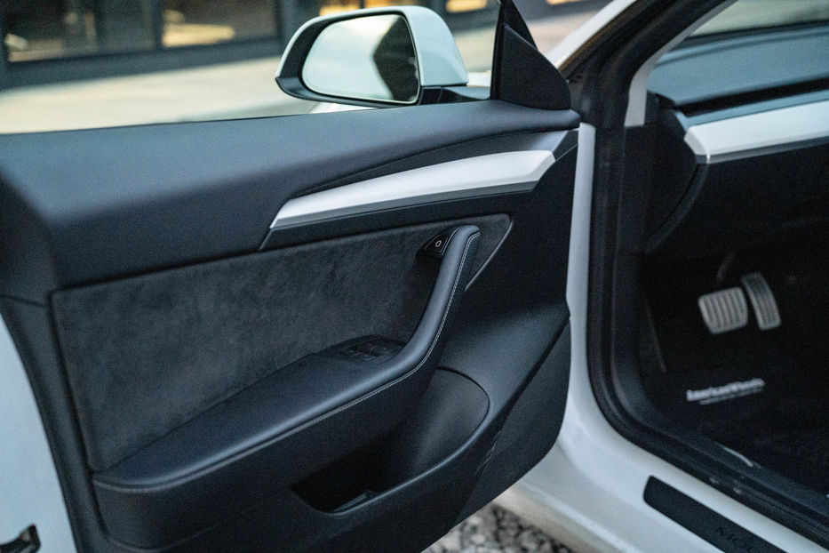 Продам Tesla Model 3 Performance 2023 года в Черновцах