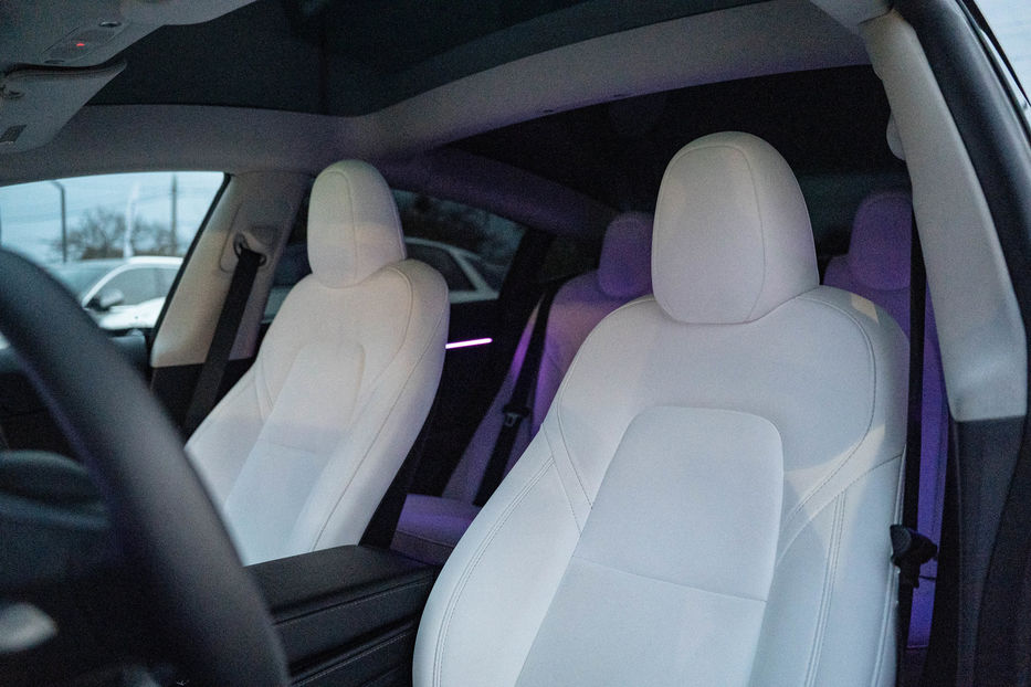 Продам Tesla Model 3 Performance 2023 года в Черновцах