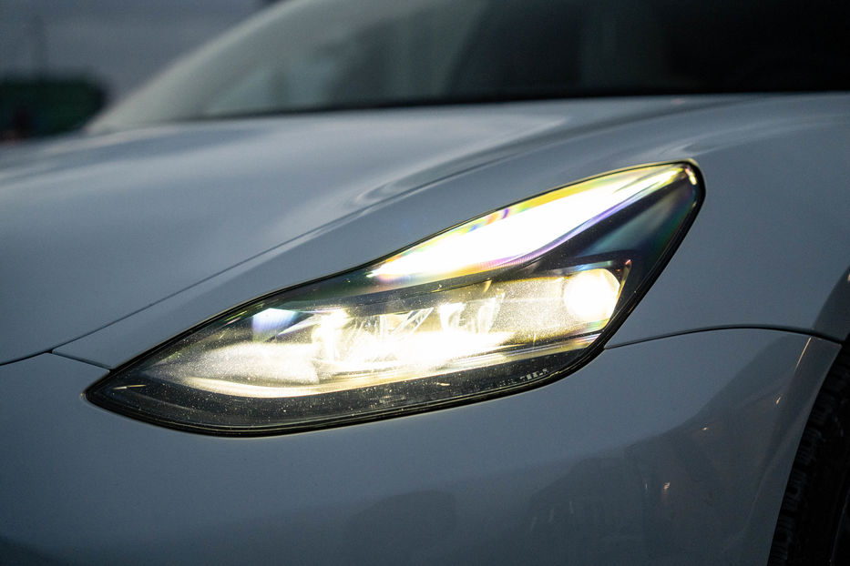 Продам Tesla Model 3 Performance 2023 года в Черновцах