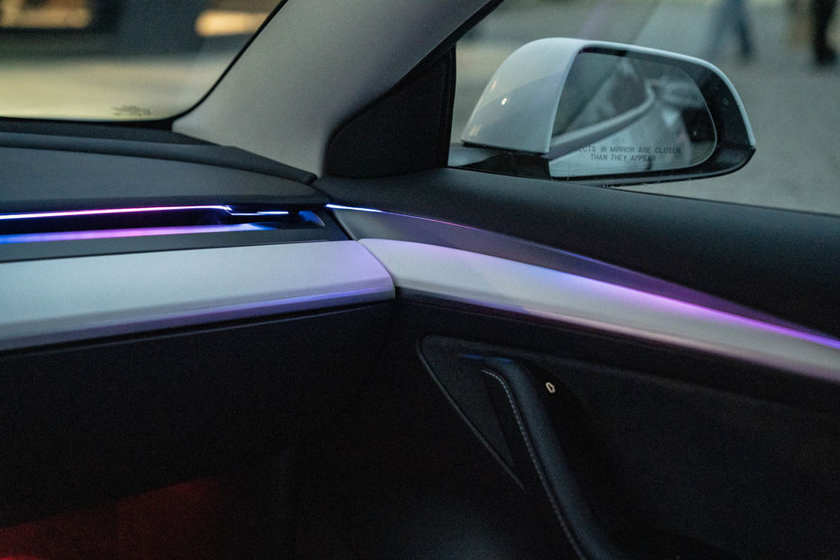 Продам Tesla Model 3 Performance 2023 года в Черновцах