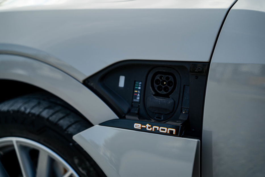 Продам Audi E-Tron 2020 года в Черновцах