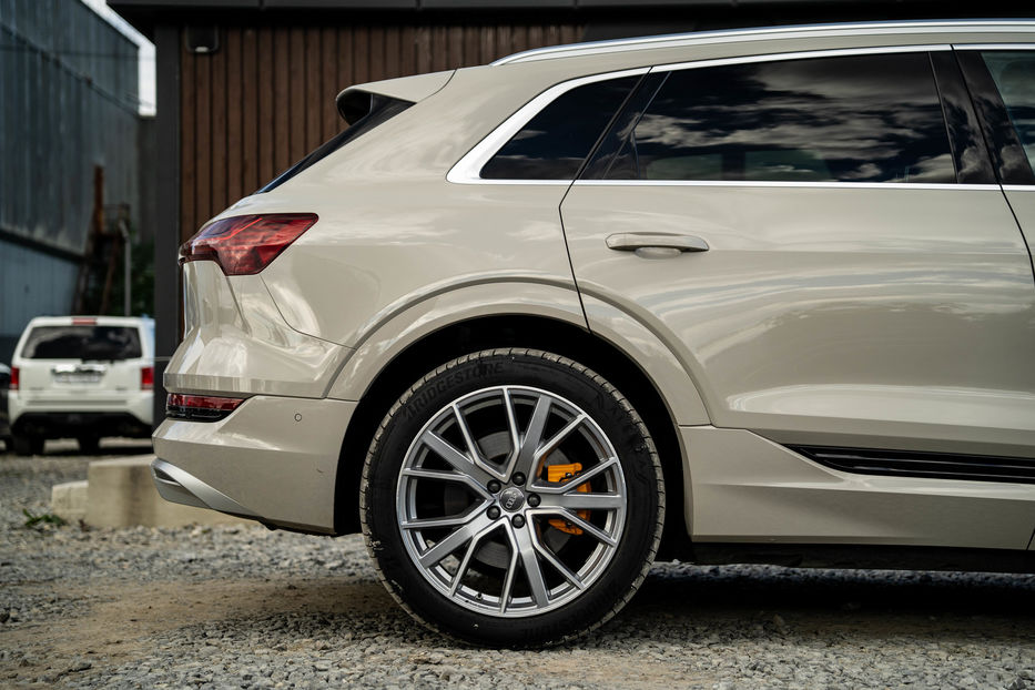 Продам Audi E-Tron 2020 года в Черновцах