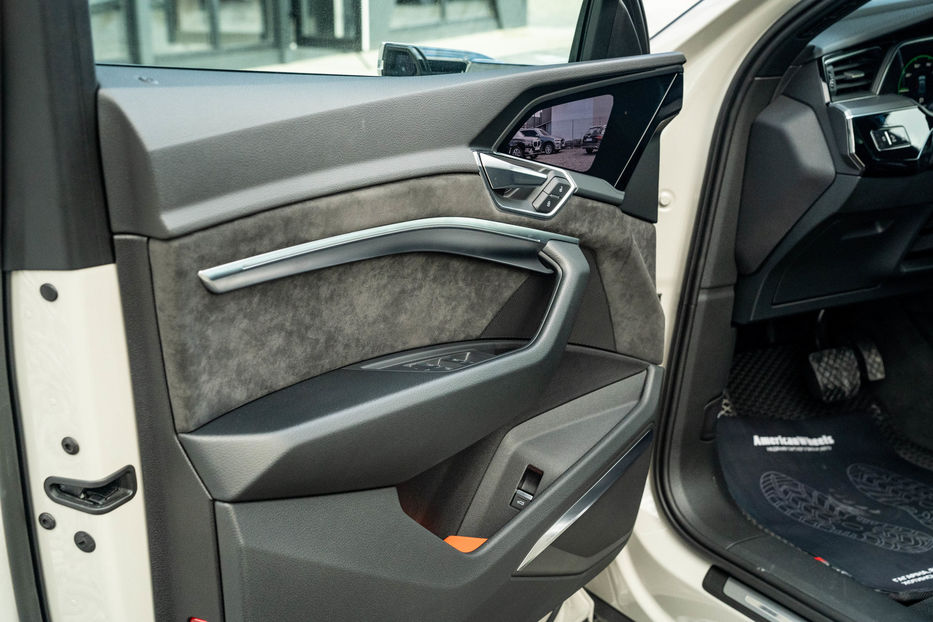 Продам Audi E-Tron 2020 года в Черновцах