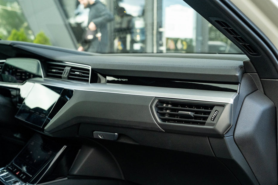 Продам Audi E-Tron 2020 года в Черновцах
