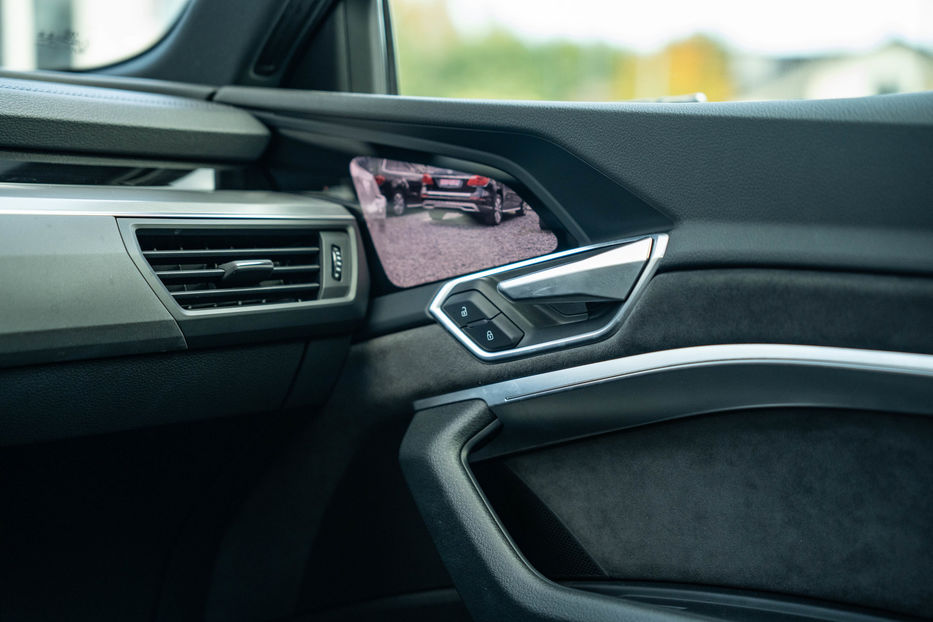 Продам Audi E-Tron 2020 года в Черновцах