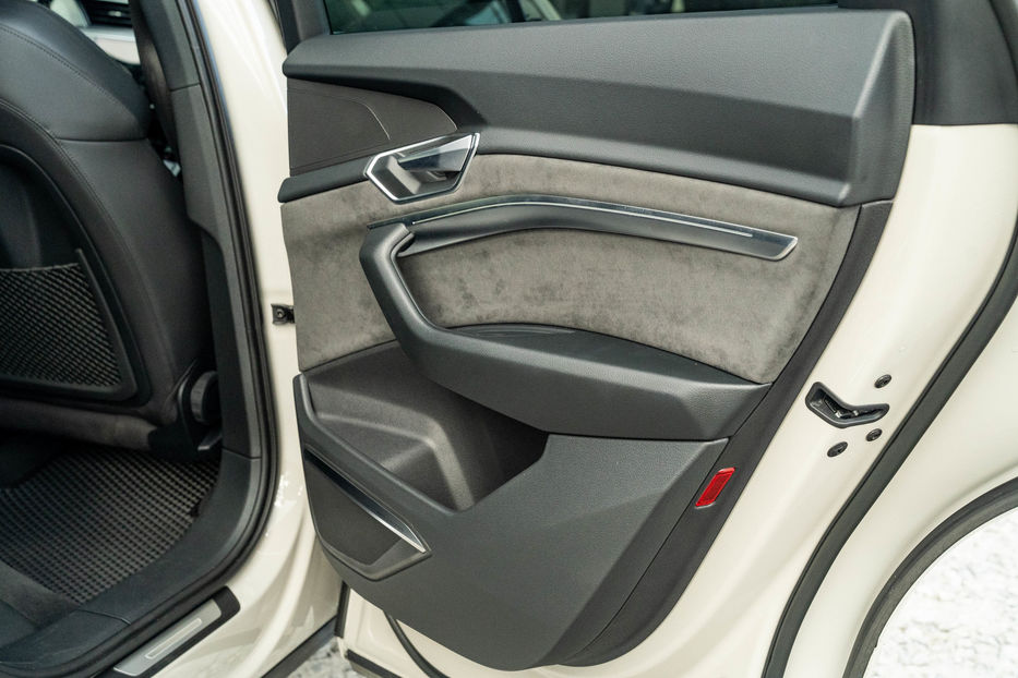 Продам Audi E-Tron 2020 года в Черновцах