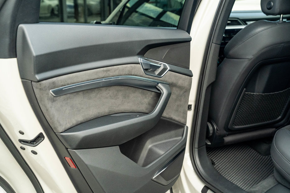 Продам Audi E-Tron 2020 года в Черновцах