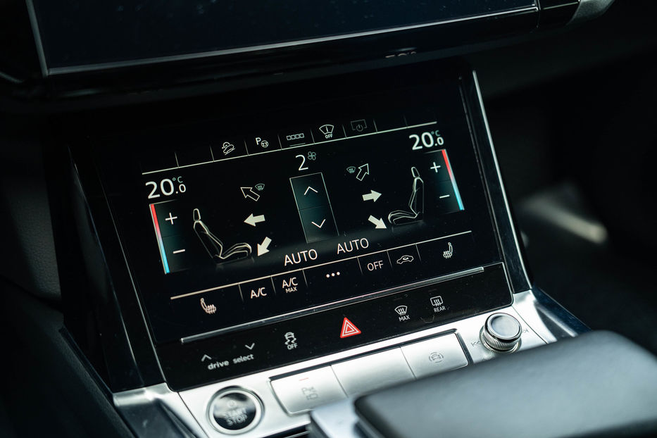 Продам Audi E-Tron 2020 года в Черновцах