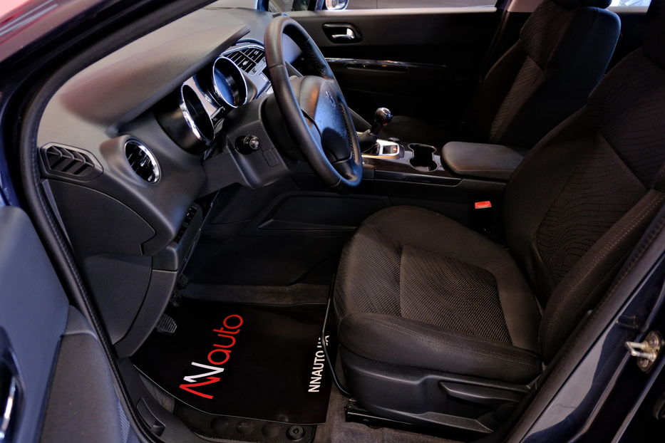 Продам Peugeot 3008 2011 года в Одессе