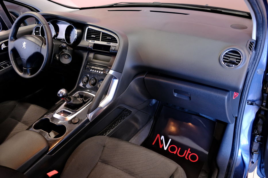 Продам Peugeot 3008 2011 года в Одессе