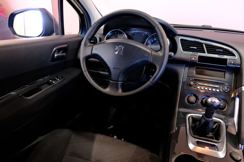 Продам Peugeot 3008 2011 года в Одессе